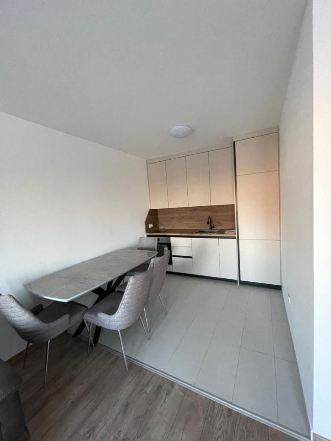 Shooter Apartments Ferizaj Extérieur photo